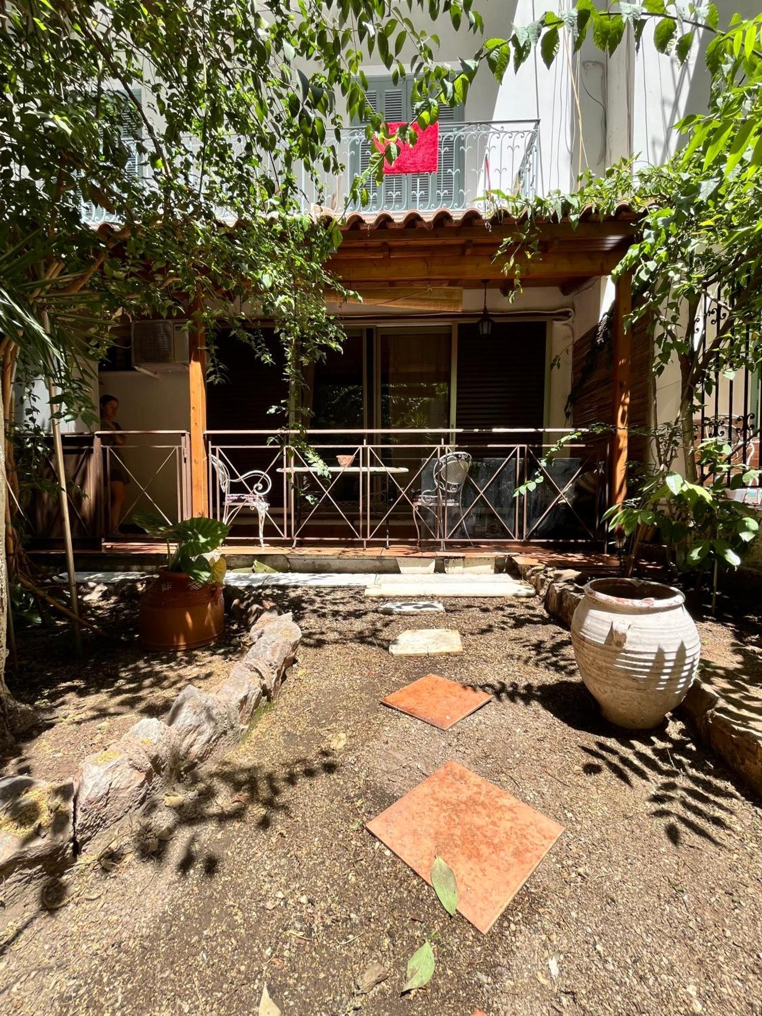 Quiet Apartment With Garden View In Kolonaki Athènes Extérieur photo