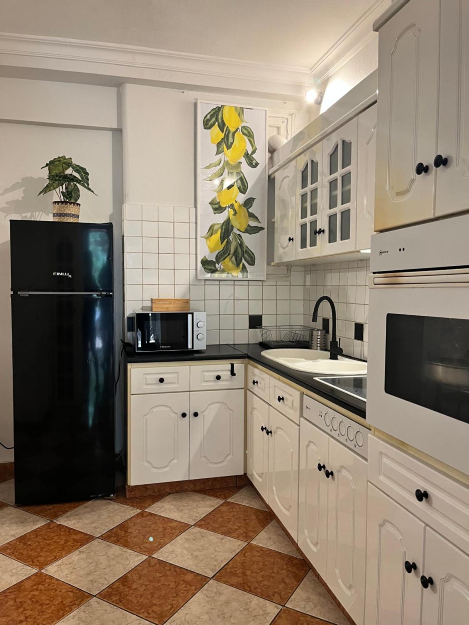 Quiet Apartment With Garden View In Kolonaki Athènes Extérieur photo